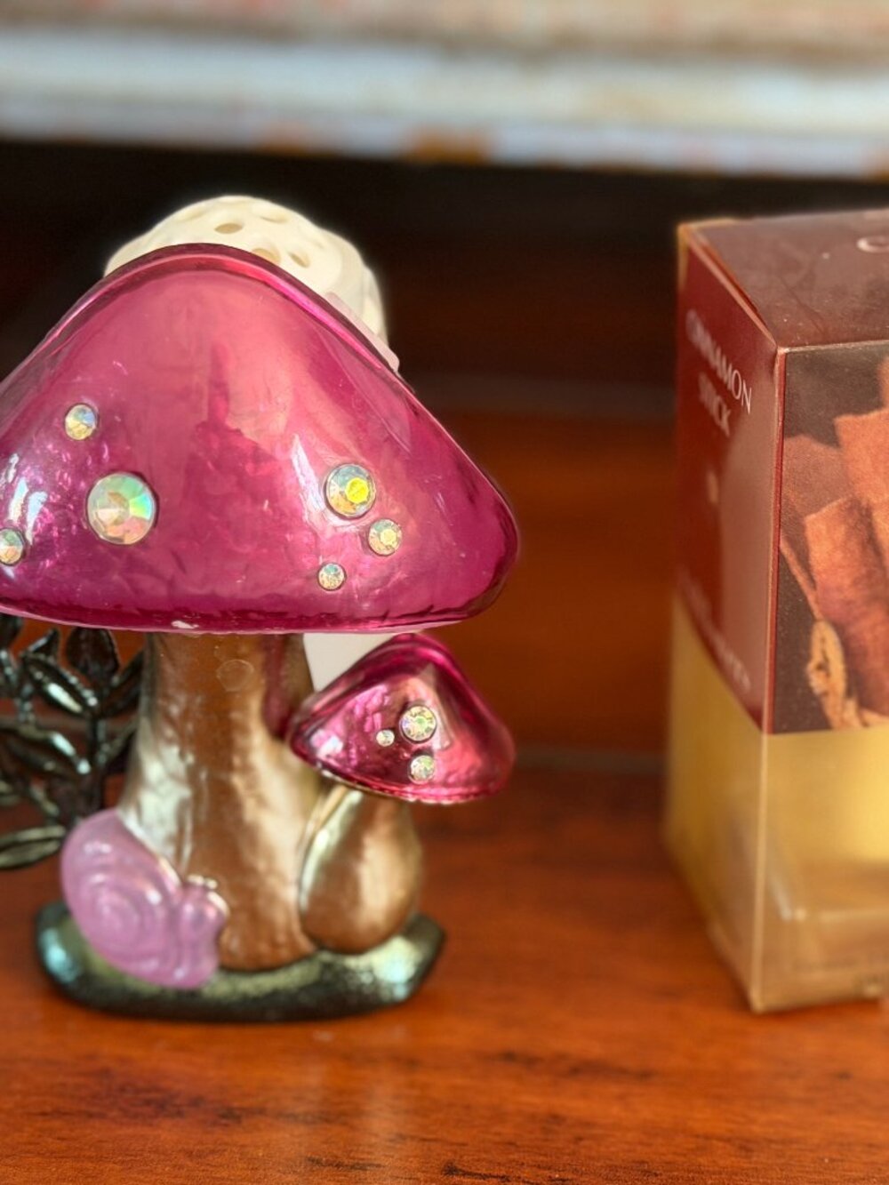 Bath & Body Works Mushroom Wallflowers Plug-In & Cinnamon Stick Refill Set